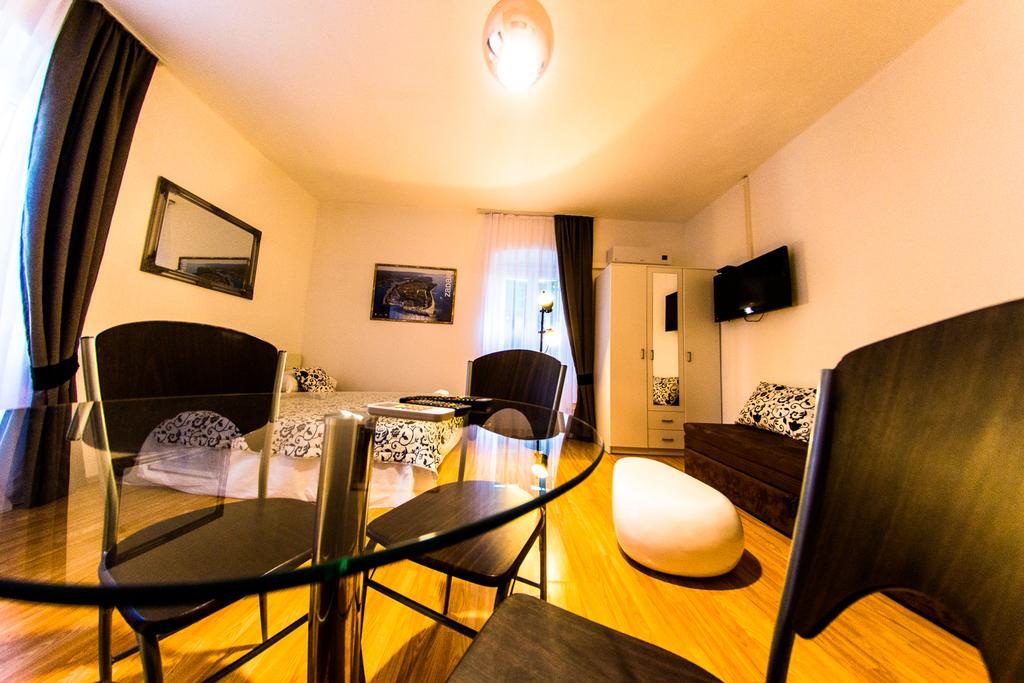 Apartments Branimir Zadar Bagian luar foto