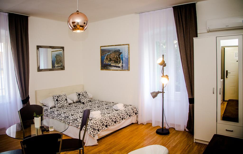 Apartments Branimir Zadar Bagian luar foto